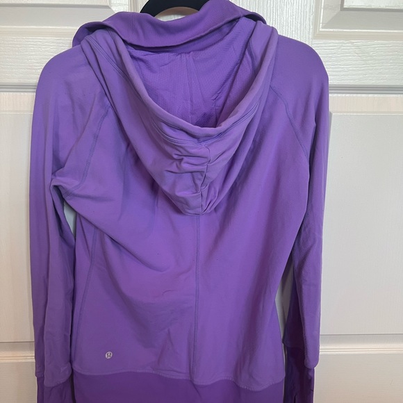 SOLD Lululemon In Stride Jacket with Hood - Picture 2 of 4